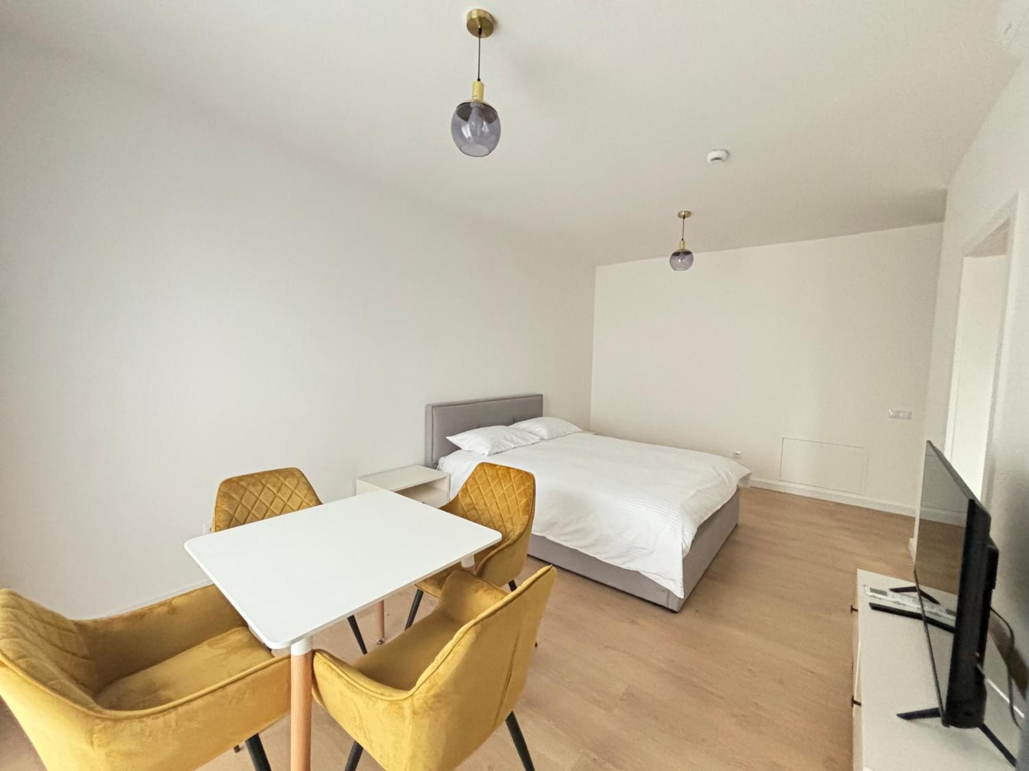 Exit Aparthotel Floreşti Exteriör bild