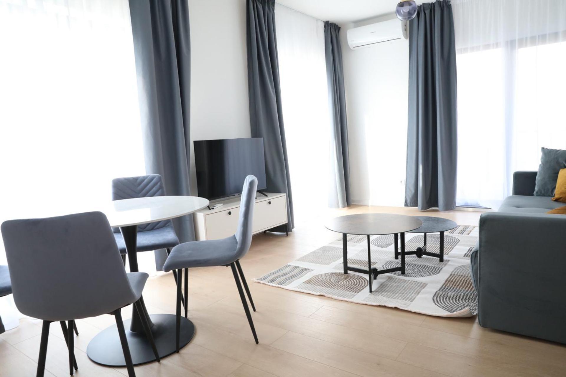 Exit Aparthotel Floreşti Exteriör bild